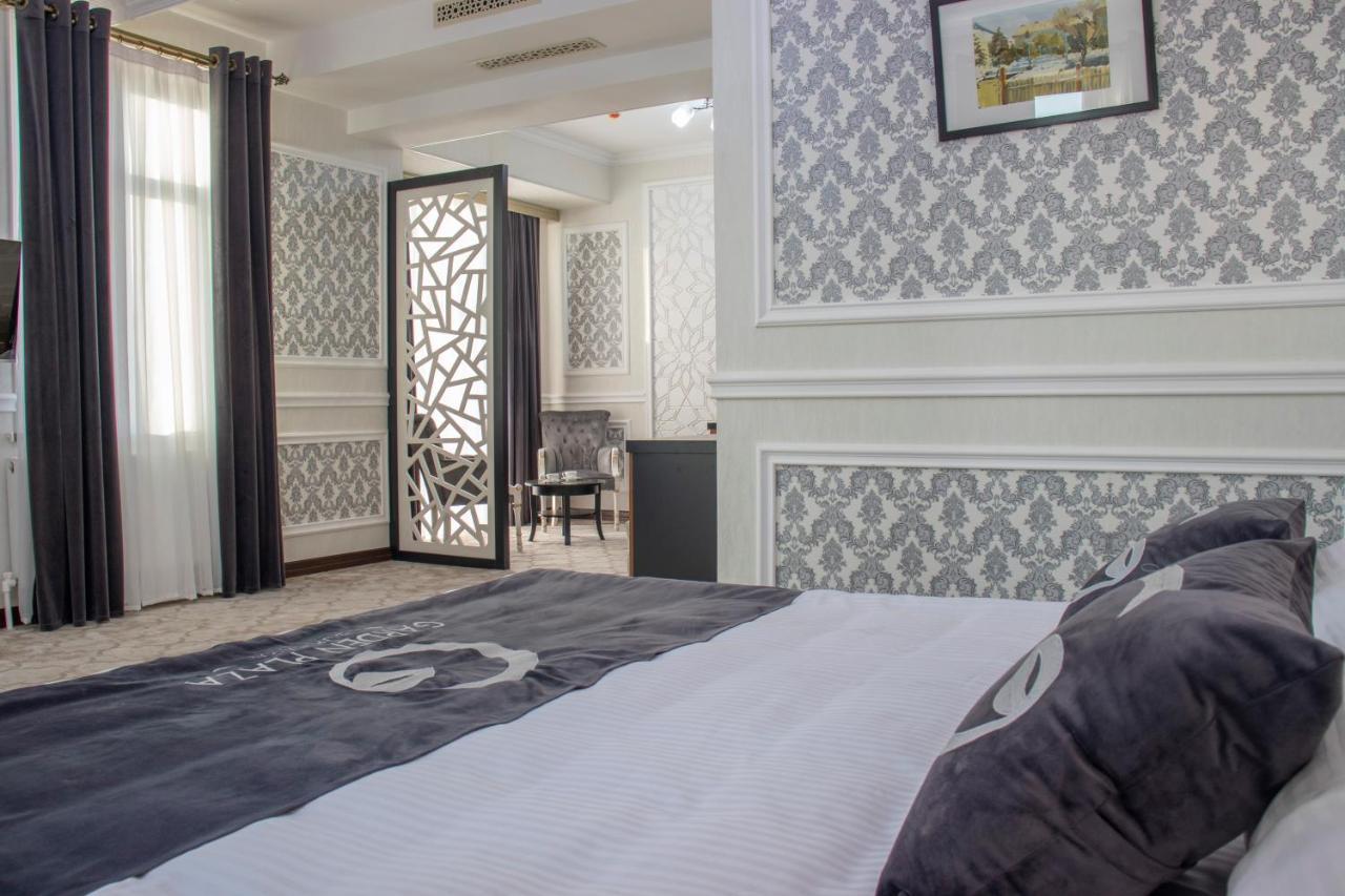 Garden Plaza Bukhara Hotell Exteriör bild